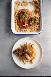 Knusprige Dukkah-Lammkeule.