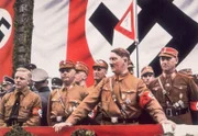 um 1933:  Der deutsche Diktator Adolf Hitler spricht auf einer Kundgebung in Deutschland.  (Foto: Hulton Archive/Getty Images)