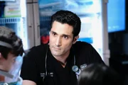 Chicago Med Staffel 6 Folge 15 Er fühlt sich schuldig: Dominic Rains als Dr. Crockett Marcel
