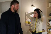 Bambi (Ben Heinrich) und Sina (Valea Scalabrino) müssen befürchten, dass Amelie entführt wurde.