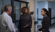 Carlotta Brown (Queen Latifah, l.); Simone (Brittany O'Grady, r.)