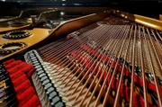 Steinway A-Flügel Baujahr 1921, nach der Restaurierung: Bass-Saiten