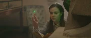 Theodosia (Eloise Little) beschwört die Macht der Götter gegen Aapep und die Schlangen.