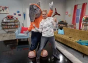 Auch TanzTapir und Singa lernen gemeinsam neue Tanzschritte.