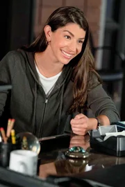 Katriona Tamin (Jamie Gray Hyder)