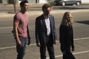 Nachdem zwei Frauen mit entstellten Gesichtern in ihren Autos aufwachen, schreitet die BAU (v.l.n.r.: Daniel Henney, Joe Mantegna und AJ Cook) ein und nimmt die Ermittlungen auf. Es muss sich um einen sadistischen Serientäter handeln ...