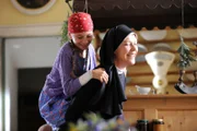 (v.li.): Zoe Frei (Trischa), Janina Hartwig (Schwester Hanna).