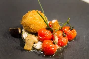 Paul Ivić – Steinpilz-Risotto-Bällchen.