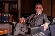 Psychologe Prof. Max Felsner (Sylvester Groth) +++ Die Verwendung des sendungsbezogenen Materials ist nur mit dem Hinweis und Verlinkung auf TVNOW gestattet. +++