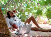 Luna von Eisenhart-Rothe lebt auf der schönen Baleareninsel Ibiza. Die 39-Jährige hat sich in einen Namen als Autorin von erotischen Kurzgeschichten gemacht, in denen es richtig zur Sache geht.