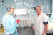 Sophia (Katharina Kaali) und Rolf Dehler (Tim Wilde).