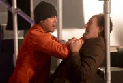 Unbekannter Darsteller und Fake Nate (Joey Slotnick)
