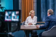 Caren Miosga und Boris Pistorius (Bundesminister der Verteidigung, SPD).