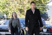 Nina Chase (Shantel VanSanten, l.); Remy Scott (Dylan McDermott, r.)