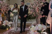 Alexandra (Ryan Destiny, l.); Derek (Quincy Brown, r.)