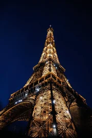 Seit mehr als 130 Jahren beherrscht der Eiffelturm das Stadtbild von Paris.