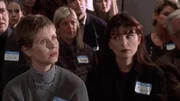 (v. l.) Melina Richardson (Cynthia Nixon), Monica (Roma Downey)