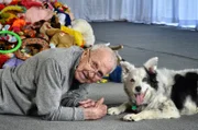 John Pilley (l.) mit seinem Border Collie Chaser, der angeblich klügste Hund der Welt.