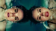 v.li.: Callie Adams Foster (Maia Mitchell), Mariana Adams Foster (Cierra Ramirez)
