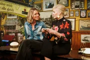 Ina Müller (rechts) und Journalistin und Moderatorin Jessy Wellmer.