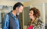 Safi Edemir (Ercan Durmaz) und Wanda Dewald (Teresa Harder).