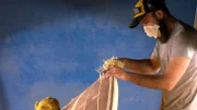 Da die richtige Form entscheidend ist bei einem Surfboard, ist das sogenannte „shapen“, also das in Form hobeln, wichtig.