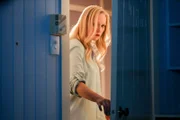 Anna Lise Phillips (Stephanie Tolson).