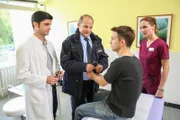 (v.li.): Maximilian Grill (Dr. Marco Behring), Matthias Klimsa (Michael Losch), Mateusz Dopieralski (Pascal Röchel), Bettina Lamprecht (Bettina ‚Betty‘ Dewald).