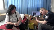 Für Pamela wird ein Traum wahr: Sie hat endlich eine Wohnung - zusammen mit Hostel-Kumpel Stefan.