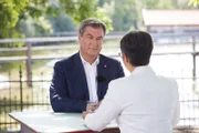 Markus Söder, Shakuntala Banerjee