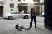 Sind im Focus des Täters: Emily Prentiss (Paget Brewster, r.) und Detective Cooper (Erik Palladino, l.) ...