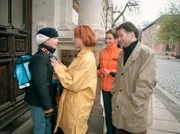 MDR Fernsehen IN ALLER FREUNDSCHAFT FOLGE 19, "Abschied", am Donnerstag (02.02.12) um 12:30 Uhr. Jakob Heilmann (Karsten Kühn) geht zu den Thomanern. Mit Roland Heilmann (Thomas Rühmann), Pia Heilmann (Hendrikje Fitz) Alina Heilmann (Alissa Jung).