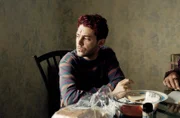 Die Nacht, als Laurier erwachte  Folge 3 Er fühlt sich nicht wohl in der Haut: Xavier Dolan als Elliot  Copyright: SRF/Studiocanal/Fred Gervais