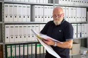 Bürokratie satt: Wenn der Papierberg zur Hauptaufgabe wird.
