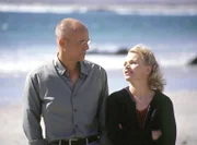 Jane (Renée Soutendijk) gesteht Bischof Jo (Heiner Lauerbach), dass ihre Tochter Emily von ihm ist.