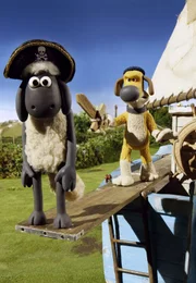 Schiff Ahoi - Der Bauer hat ein altes Schiff auf den Hof geschleppt und Hofhund Bitzer (rechts) soll es auf Vordermann bringen. Doch die Renovierungsarbeiten geraten schnell außer Kontrolle. Shaun und seine Freunde entern den Kahn und geraten in eine wilden Piratenkampf mit den fiesen Schweinen.