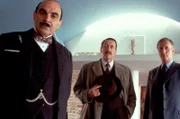 v.l.n.r. Poirot (David Suchet), Chief Inspector Japp (Philip Jackson) und Captain Hastings (Hugh Fraser)