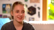 Die 13jährige Cynthia aus Darmstadt hat ein ungewöhnliches Hobby: Indoor Skydiving!
