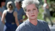 Als Uschi (Barbara Freier) von Jules Affäre mit Nadja erfährt, trifft sie das hart. Da Jule nicht mit sich reden lässt, versucht Uschi das Paar wieder auseinander zu bringen.