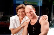 Olivia Silhavy (Dr. Inge Gürth), Roland Düringer (Joschi Täubler).