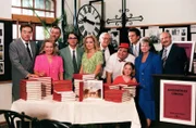 (v.li.): Peter Fröhlich, Brigitte Neumeister, Götz Kauffmann, Alexander Lutz, Claudia Androsch, Walter Langer, Gerald Pichowetz, Birgit Landauer, Alfons Haider, Marianne Mendt, Peter Uray.