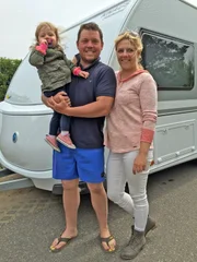 Henrik und Lisa mit Emma Henrik und Lisa mit Emma