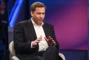 Zu Gast bei Moderatorin Sandra Maischberger: Lars Klingbeil (SPD, Bundesfinanzminister und Vizekanzler).
