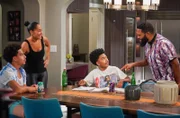 (v.li.): Marcus Scribner (Andre ‚Junior‘ Johnson jr.), Tracee Ellis Ross (Rainbow ‚Bow‘ Johnson), Miles Brown (Jack Johnson), Anthony Anderson (Andre ‚Dre‘ Johnson).