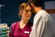 Betty Hertz (Henrike Hahn) und Dr. Julius Walden (Constantin Lücke)