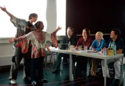 v.l.: Timo (Marco Soumikh), Rose (Fèreba Konè), Casting-Jury