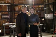 L-R: Leroy Jethro Gibbs (Mark Harmon), Jack Sloane (Maria Bello)