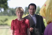 L-R: Natalie (Traylor Howard) und Monk (Tony Shalhoub)