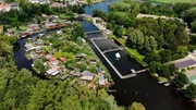 Das Rostocker Flussbad ist über 100 Jahre alt und nur 5 Minuten von der Innenstadt entfernt.