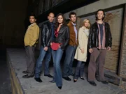 Von links: Dr. Bug (Ravi Kapoor), Dr. Macy (Miguel Ferrer), Dr. Cavanaugh (Jill Hennessy), Detective Hoyt (Jerry O'Connell), Lu Simmons (Leslie Bibb) und Dr. Townsend (Steve Valentine).